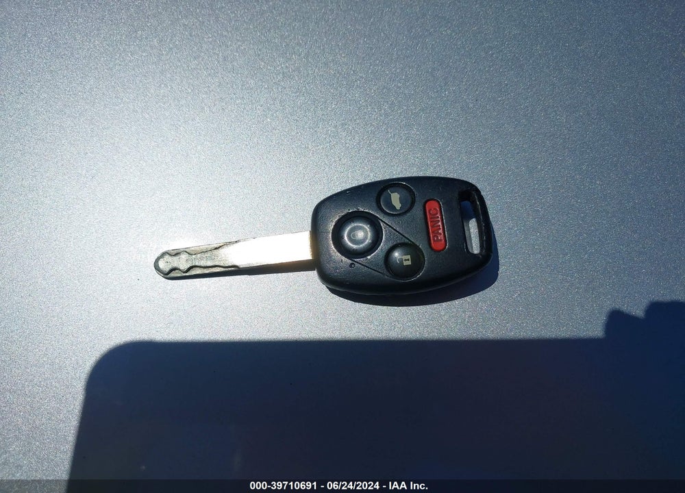 2011 HONDA PILOT EX-L VIN: 5FNYF4H56BB063777