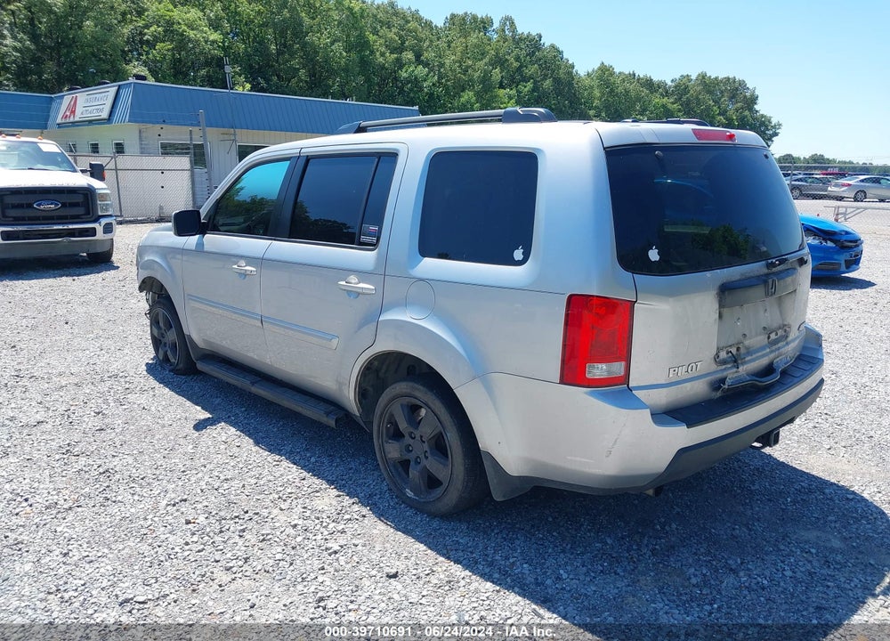 2011 HONDA PILOT EX-L VIN: 5FNYF4H56BB063777