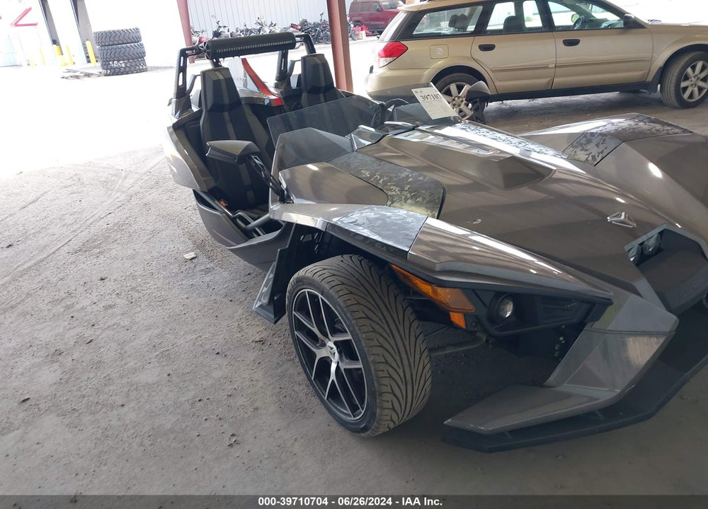 2015 POLARIS SLINGSHOT VIN: 57XAASFA6F5105240