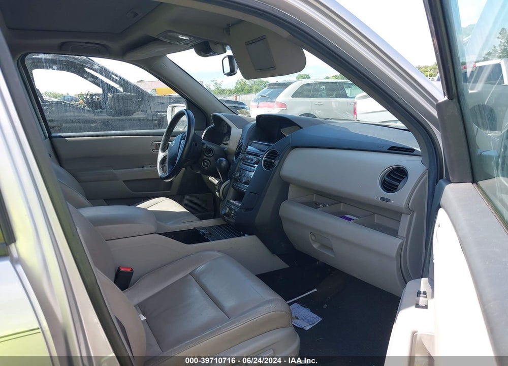 2013 HONDA PILOT TOURING VIN: 5FNYF4H92DB025856