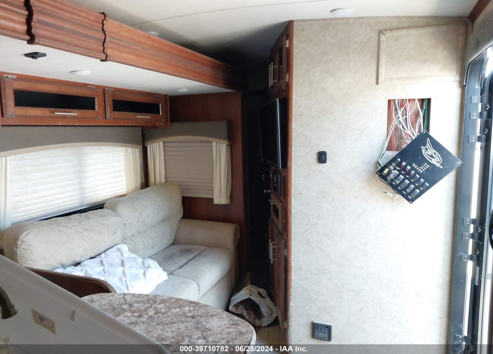 2016 JAYCO EAGLE VIN: 1UJBJ0BT5G1CY0065
