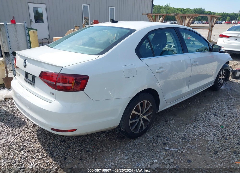 2017 VOLKSWAGEN JETTA 1.4T SE VIN: 3VWB67AJ2HM395313