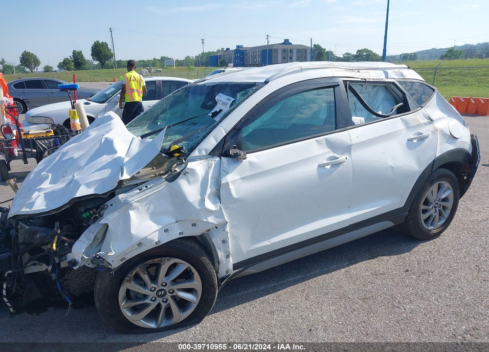 2018 HYUNDAI TUCSON SEL VIN: KM8J3CA49JU666309