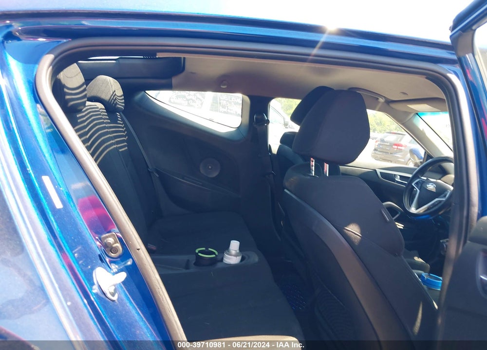 2016 HYUNDAI VELOSTER VIN: KMHTC6AD7GU274707