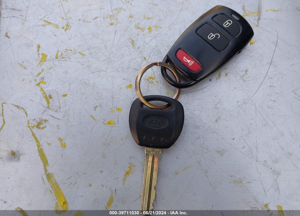 2012 KIA SEDONA LX VIN: KNDMG4C71C6454613