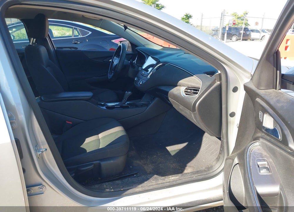 2019 CHEVROLET MALIBU LT VIN: 1G1ZD5ST9KF109131