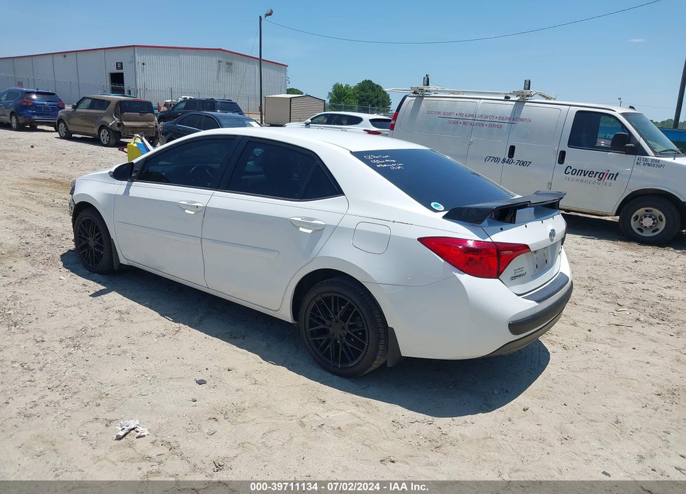 2017 TOYOTA COROLLA SE VIN: 5YFBURHE6HP599666
