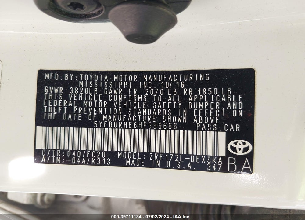 2017 TOYOTA COROLLA SE VIN: 5YFBURHE6HP599666