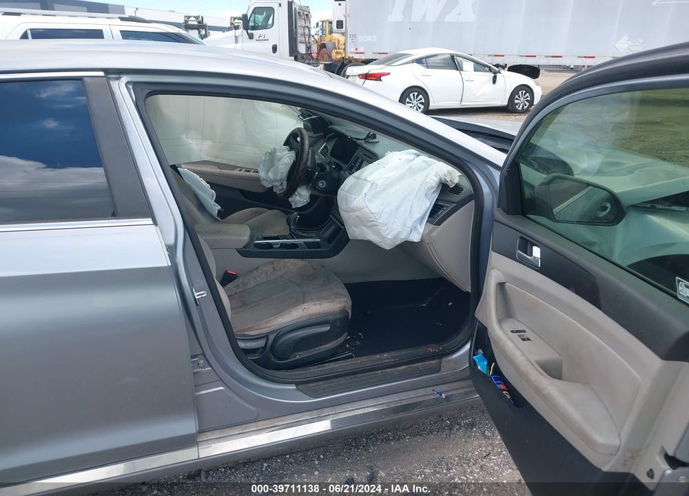 2015 HYUNDAI SONATA SPORT VIN: 5NPE34AF0FH189462