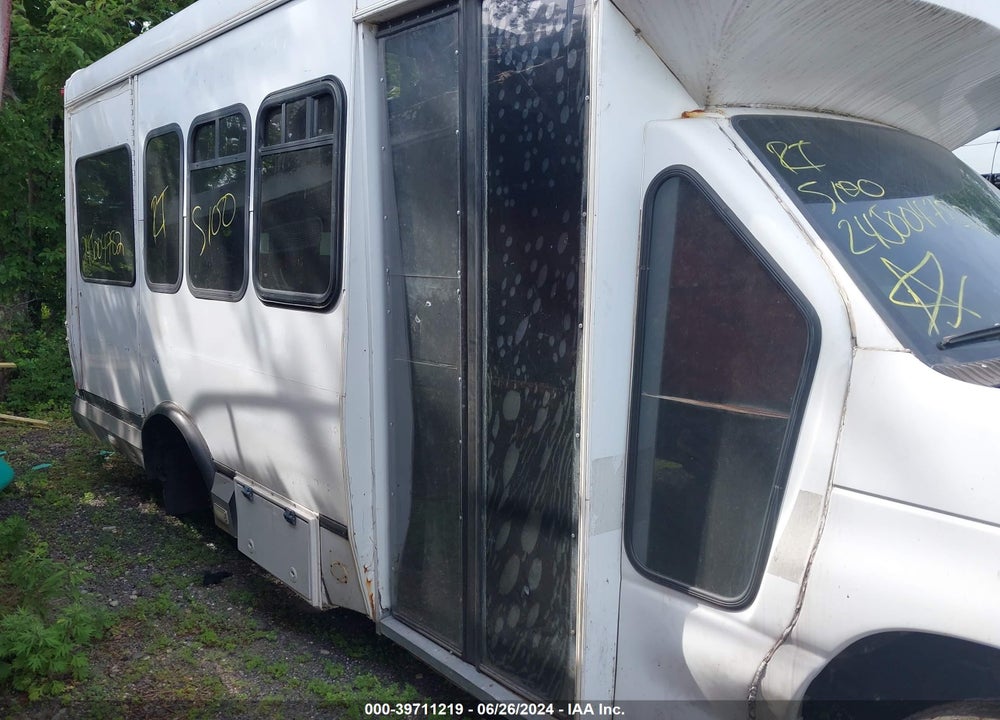 2006 FORD E-350 CUTAWAY VIN: 1FDWE35P96DA72282