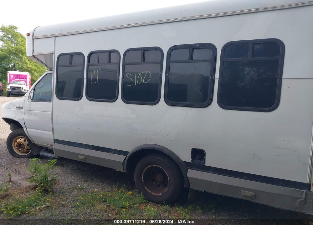 2006 FORD E-350 CUTAWAY VIN: 1FDWE35P96DA72282