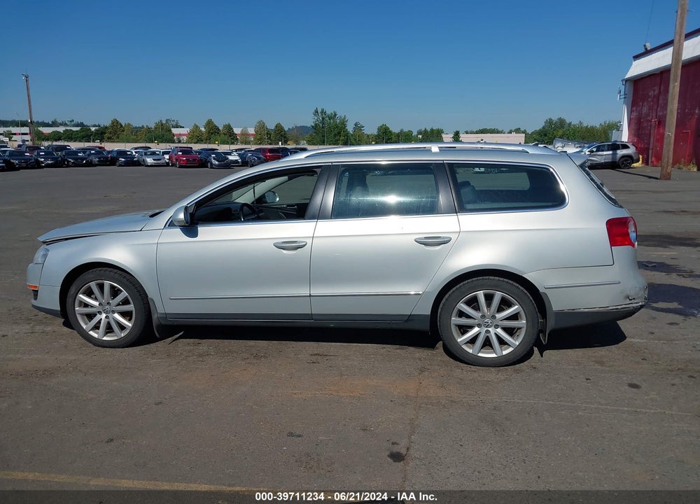 2010 VOLKSWAGEN PASSAT KOMFORT VIN: WVWXL7AN9AE027484