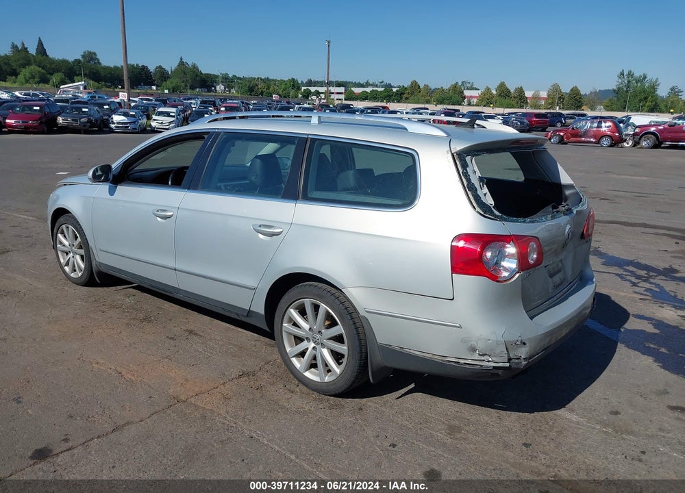 2010 VOLKSWAGEN PASSAT KOMFORT VIN: WVWXL7AN9AE027484
