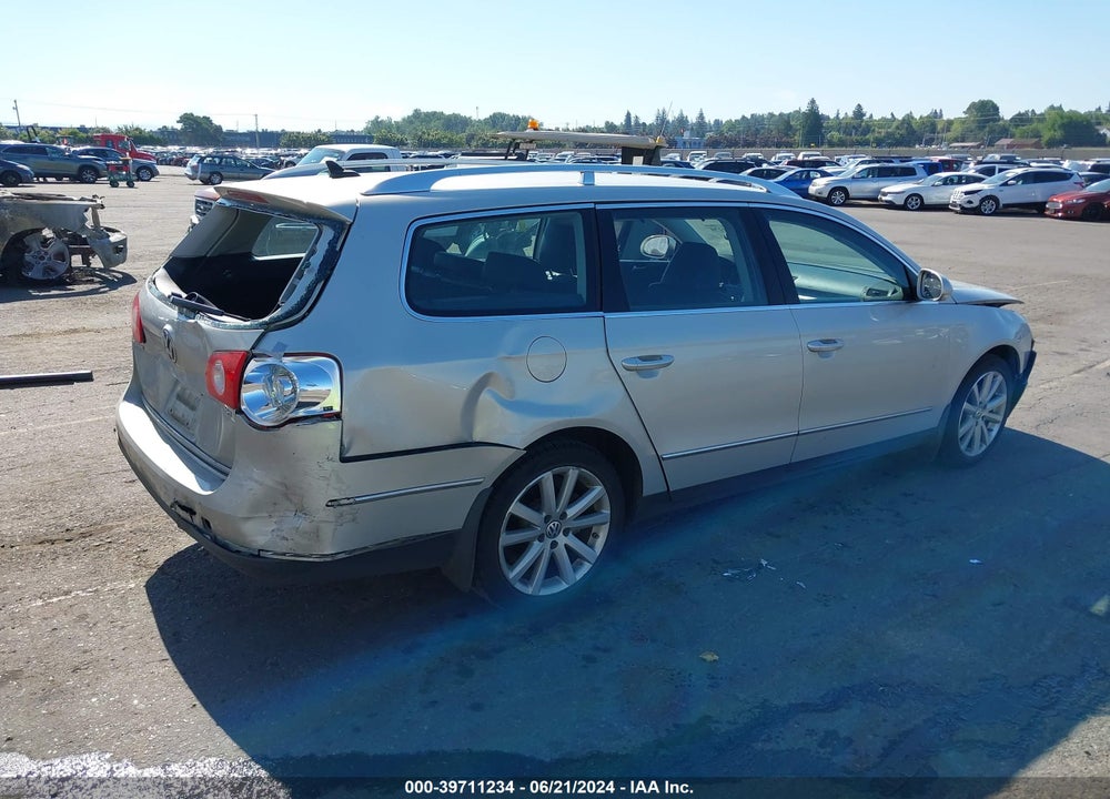 2010 VOLKSWAGEN PASSAT KOMFORT VIN: WVWXL7AN9AE027484