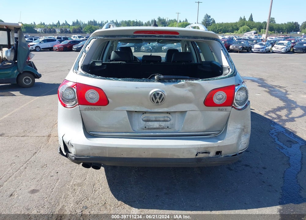 2010 VOLKSWAGEN PASSAT KOMFORT VIN: WVWXL7AN9AE027484