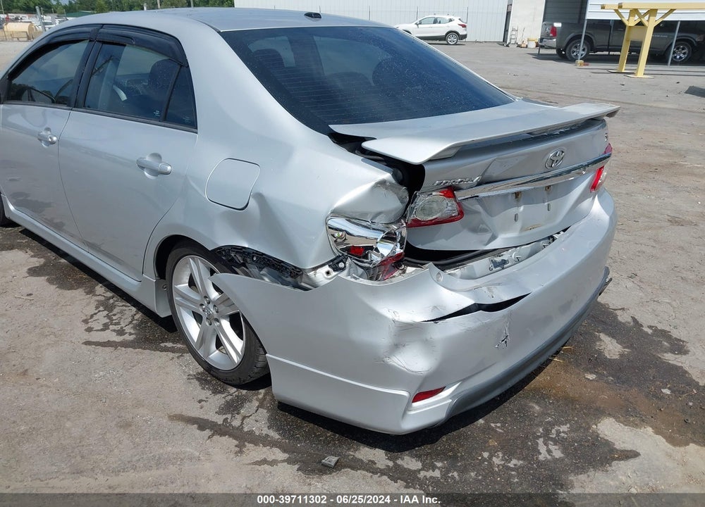 2013 TOYOTA COROLLA S VIN: 2T1BU4EE1DC052290