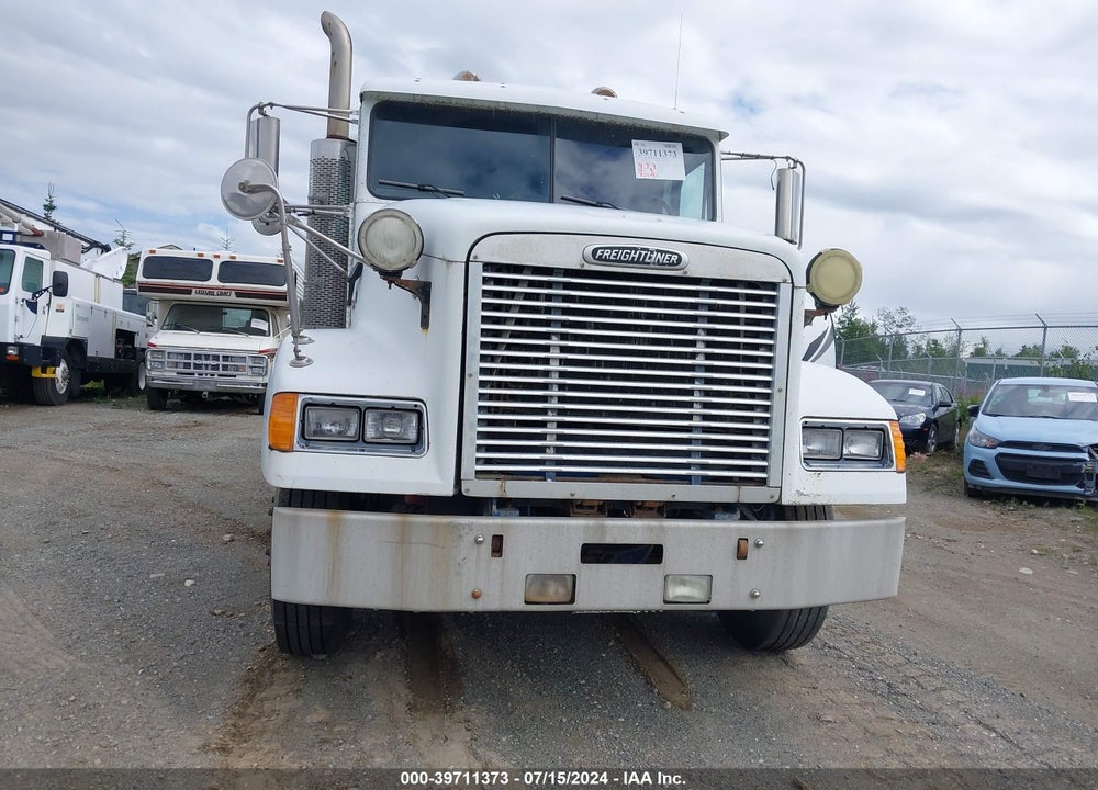 2003 FREIGHTLINER CONVENTIONAL FLD112 VIN: 1FUJACAS03LK85796
