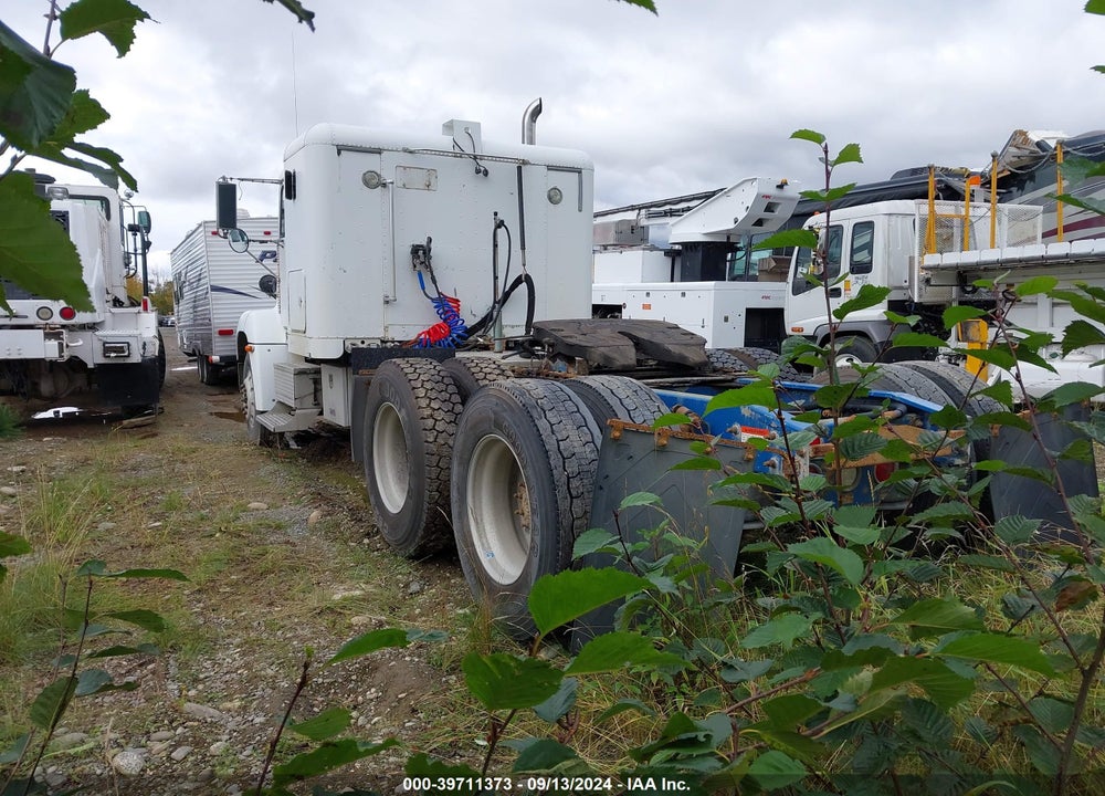 2003 FREIGHTLINER CONVENTIONAL FLD112 VIN: 1FUJACAS03LK85796