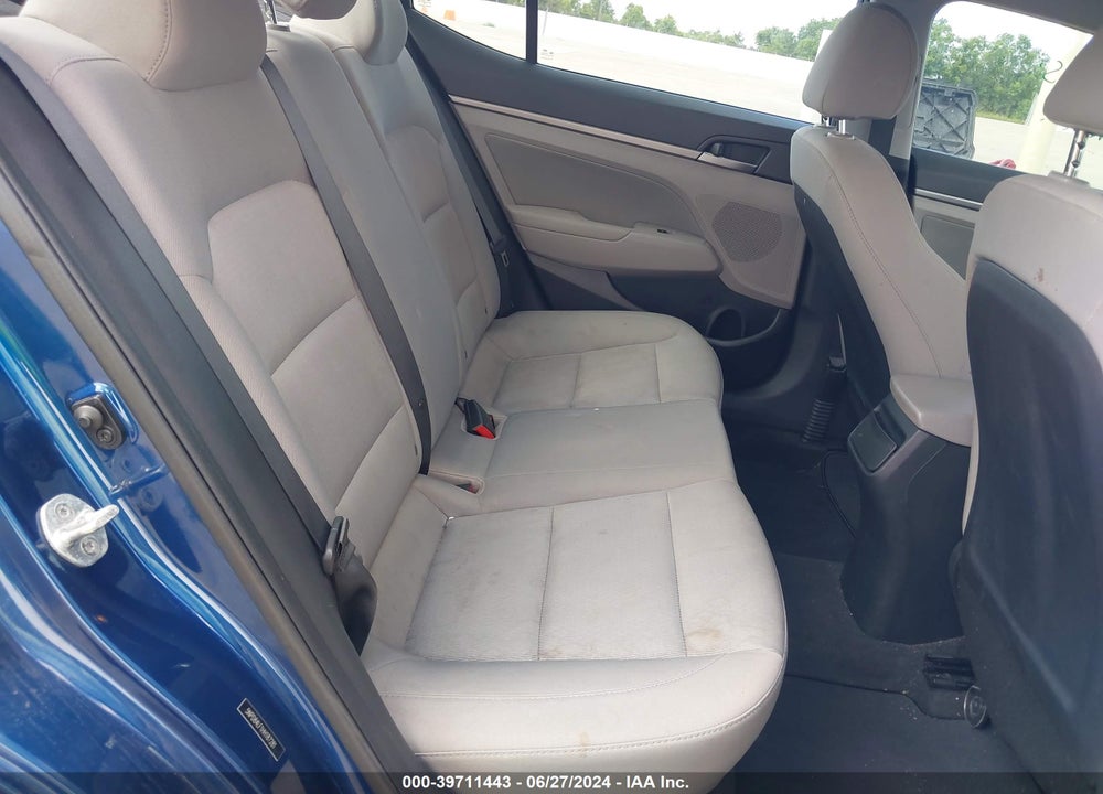 2017 HYUNDAI ELANTRA SE VIN: 5NPD84LF1HH187281