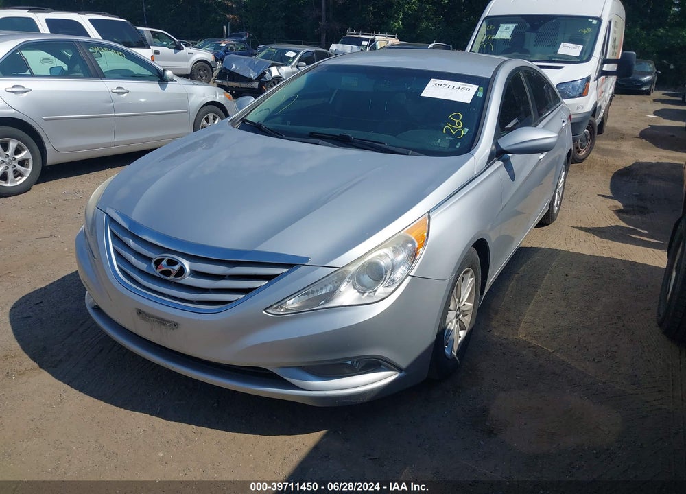 2013 HYUNDAI SONATA GLS VIN: 5NPEB4AC7DH773928