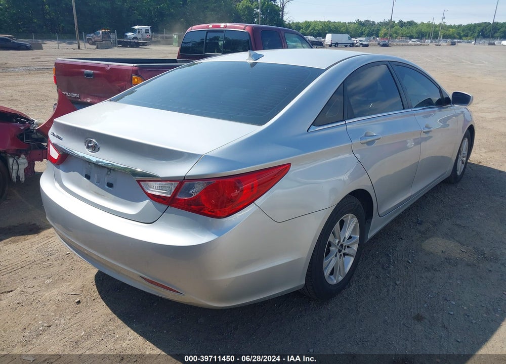 2013 HYUNDAI SONATA GLS VIN: 5NPEB4AC7DH773928