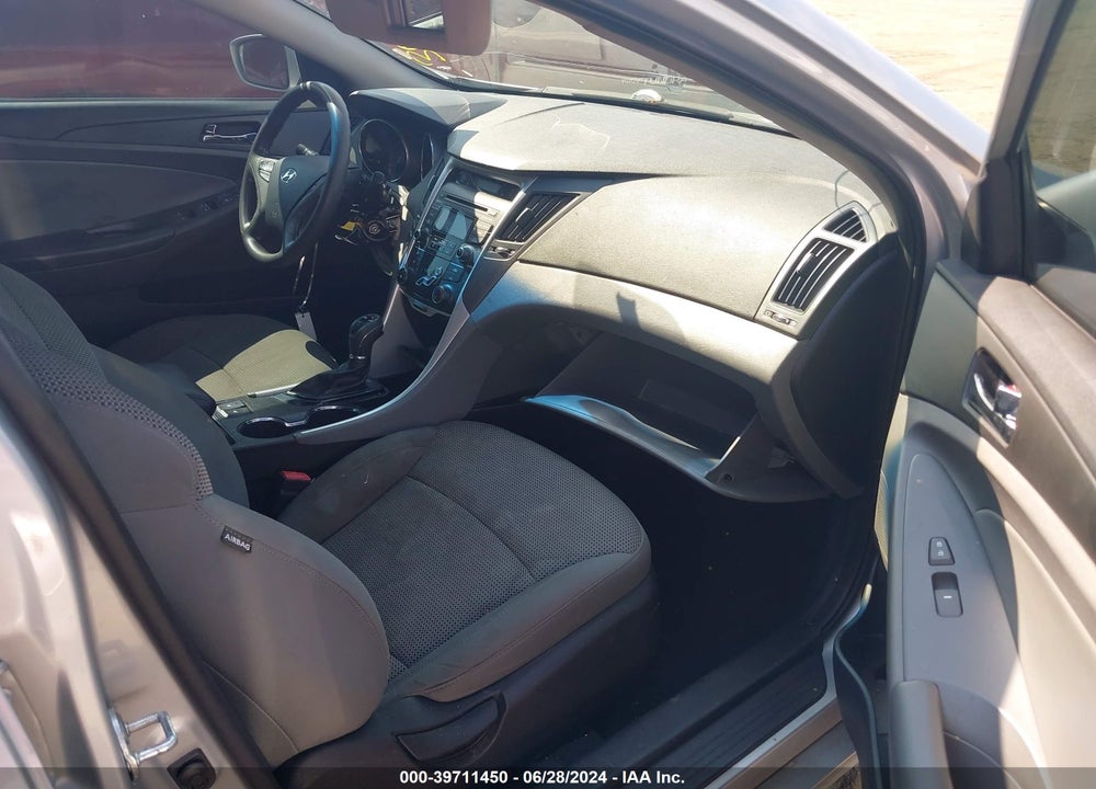 2013 HYUNDAI SONATA GLS VIN: 5NPEB4AC7DH773928