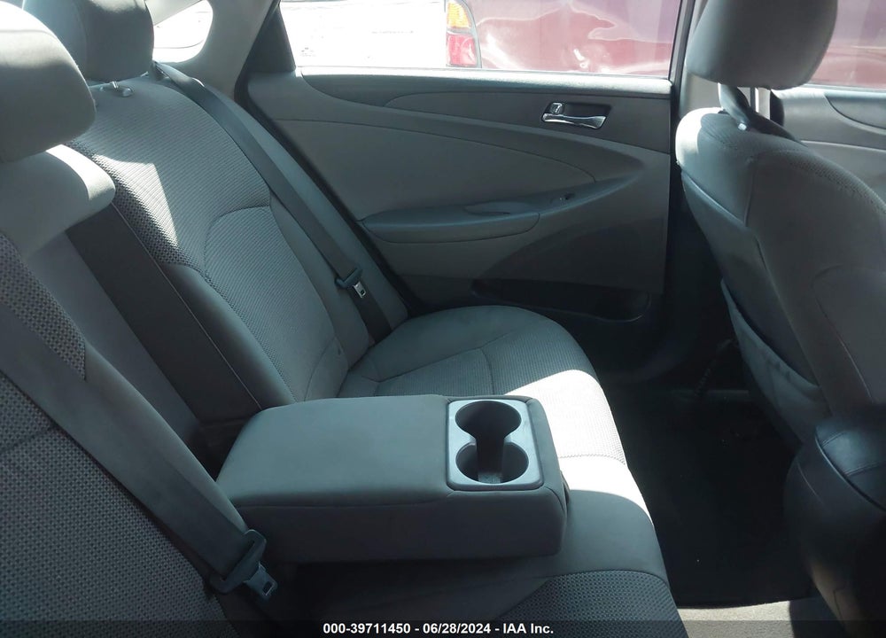 2013 HYUNDAI SONATA GLS VIN: 5NPEB4AC7DH773928