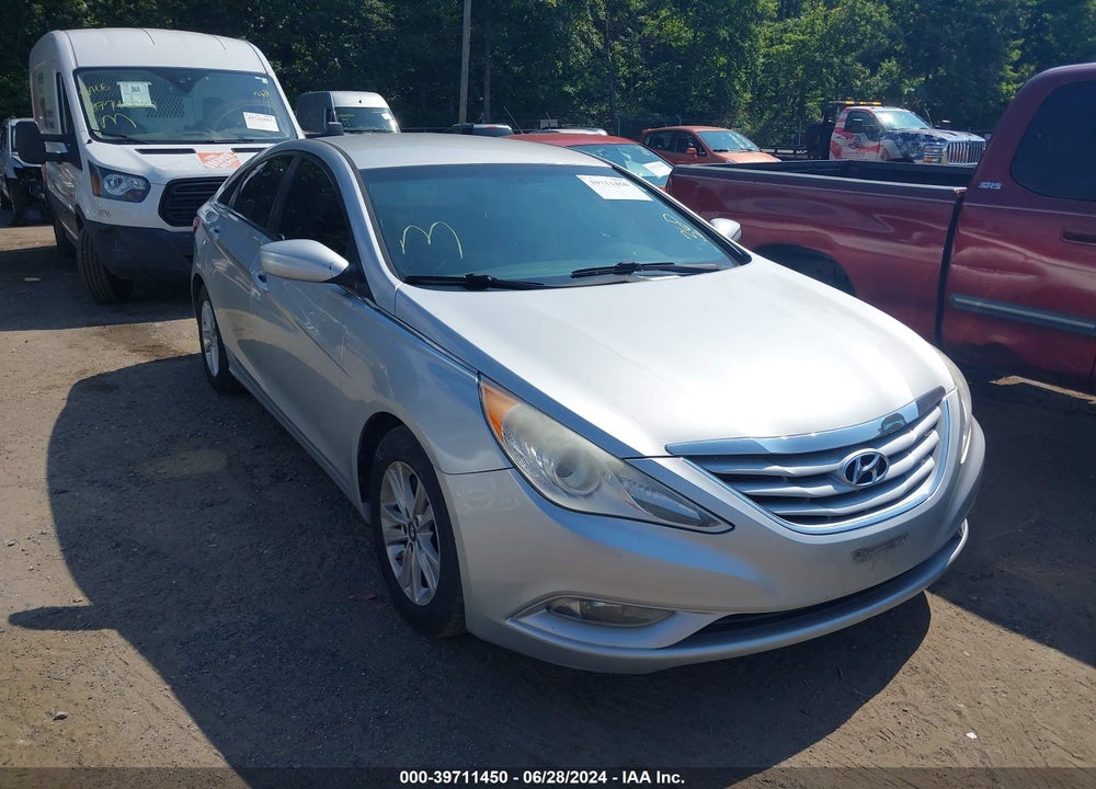 2013 HYUNDAI SONATA GLS VIN: 5NPEB4AC7DH773928