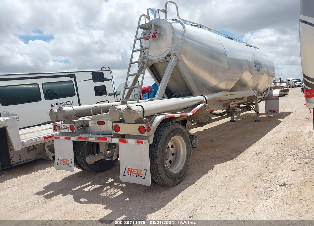 2018 TRAILER HEIL CO TANK VIN: 3H4SS4323J3710178