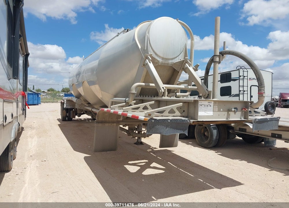 2018 TRAILER HEIL CO TANK VIN: 3H4SS4323J3710178