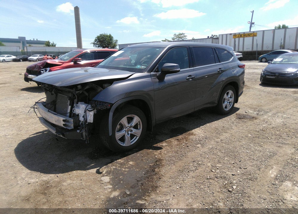2022 TOYOTA HIGHLANDER LE VIN: 5TDBZRBH8NS568443