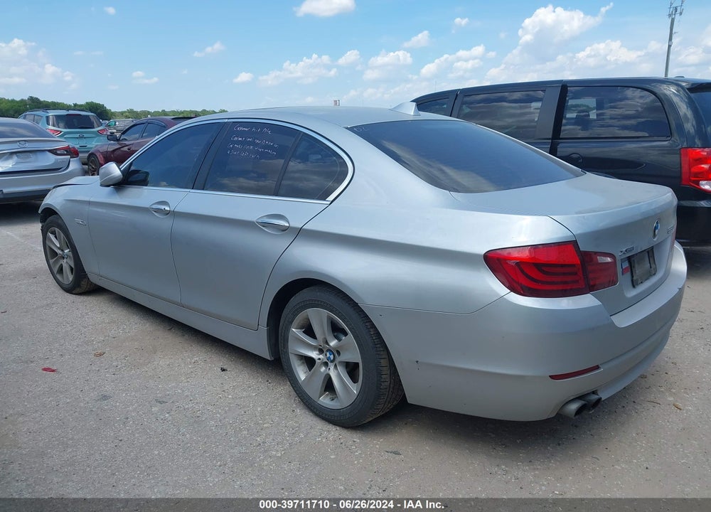 2013 BMW 528I XDRIVE VIN: WBAXH5C55DDW12900