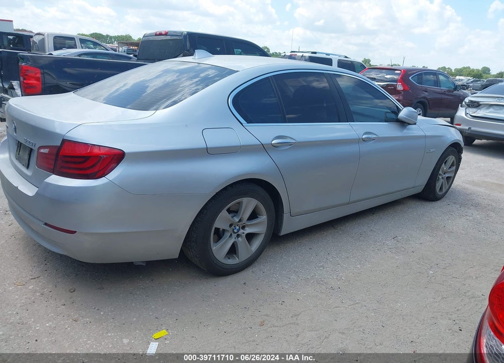 2013 BMW 528I XDRIVE VIN: WBAXH5C55DDW12900