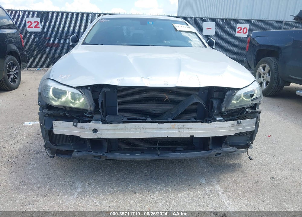 2013 BMW 528I XDRIVE VIN: WBAXH5C55DDW12900