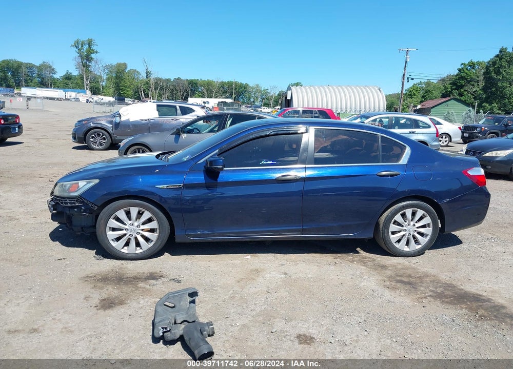 2014 HONDA ACCORD VIN: 1HGCR2F89EA245829