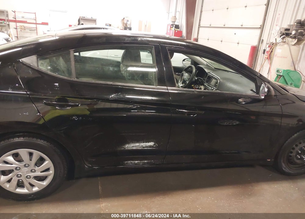2019 HYUNDAI ELANTRA SE VIN: KMHD74LF2KU867668