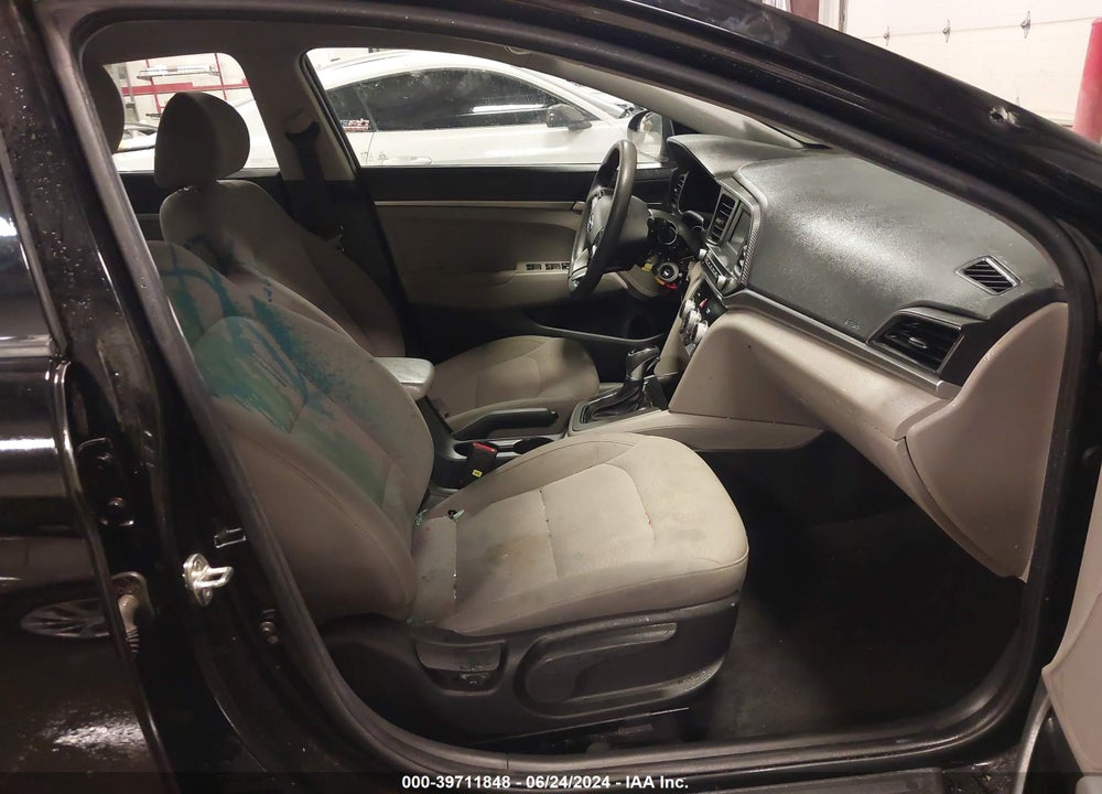 2019 HYUNDAI ELANTRA SE VIN: KMHD74LF2KU867668