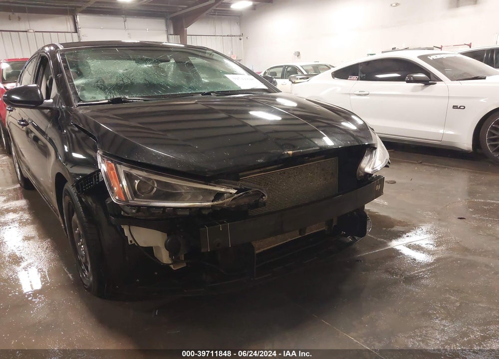 2019 HYUNDAI ELANTRA SE VIN: KMHD74LF2KU867668
