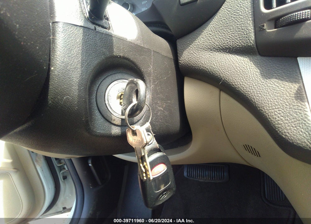 2008 HYUNDAI ELANTRA GLS/SE VIN: KMHDU46D08U466552