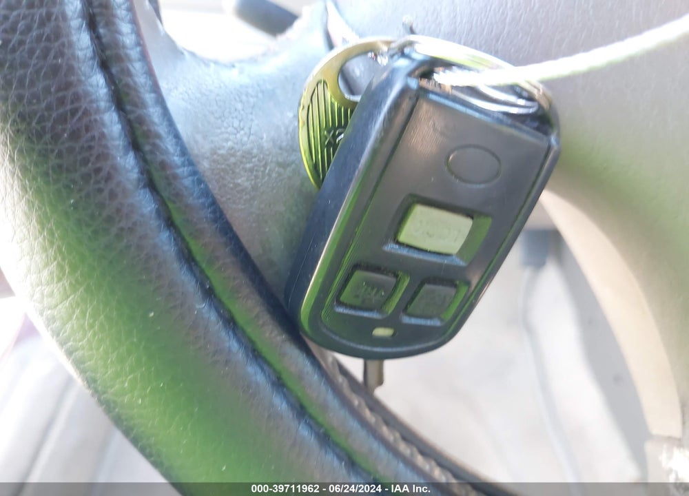 2002 HYUNDAI SONATA GLS/LX VIN: KMHWF35H82A589557
