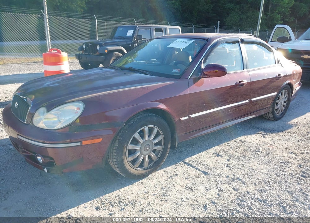 2002 HYUNDAI SONATA GLS/LX VIN: KMHWF35H82A589557