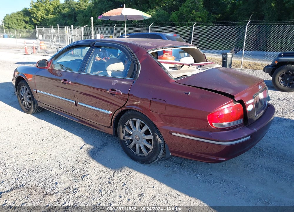 2002 HYUNDAI SONATA GLS/LX VIN: KMHWF35H82A589557