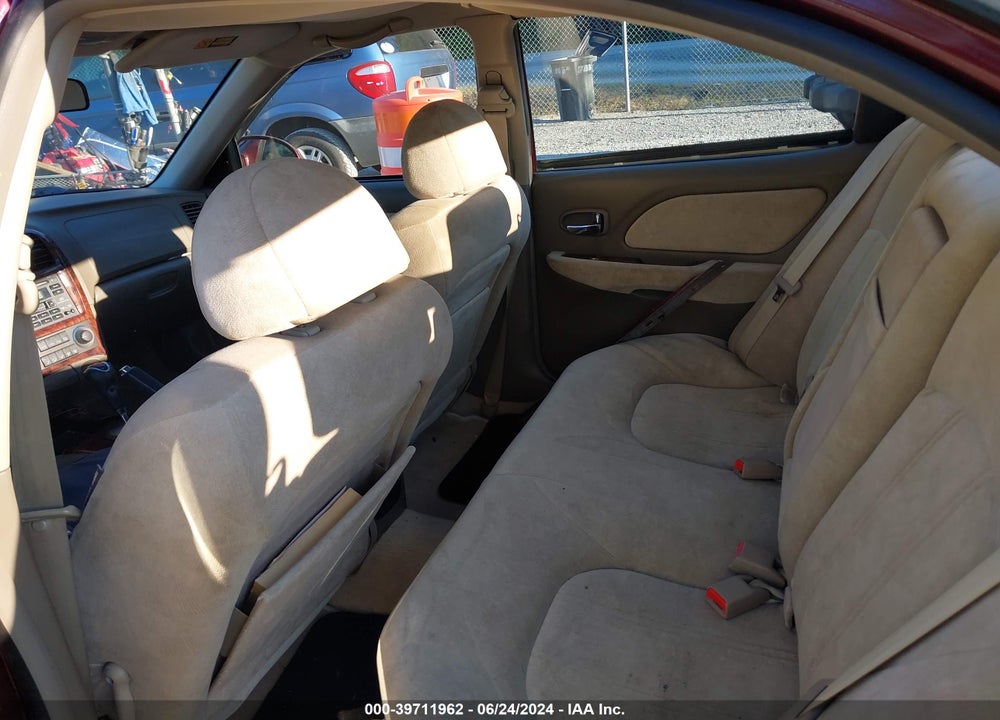 2002 HYUNDAI SONATA GLS/LX VIN: KMHWF35H82A589557
