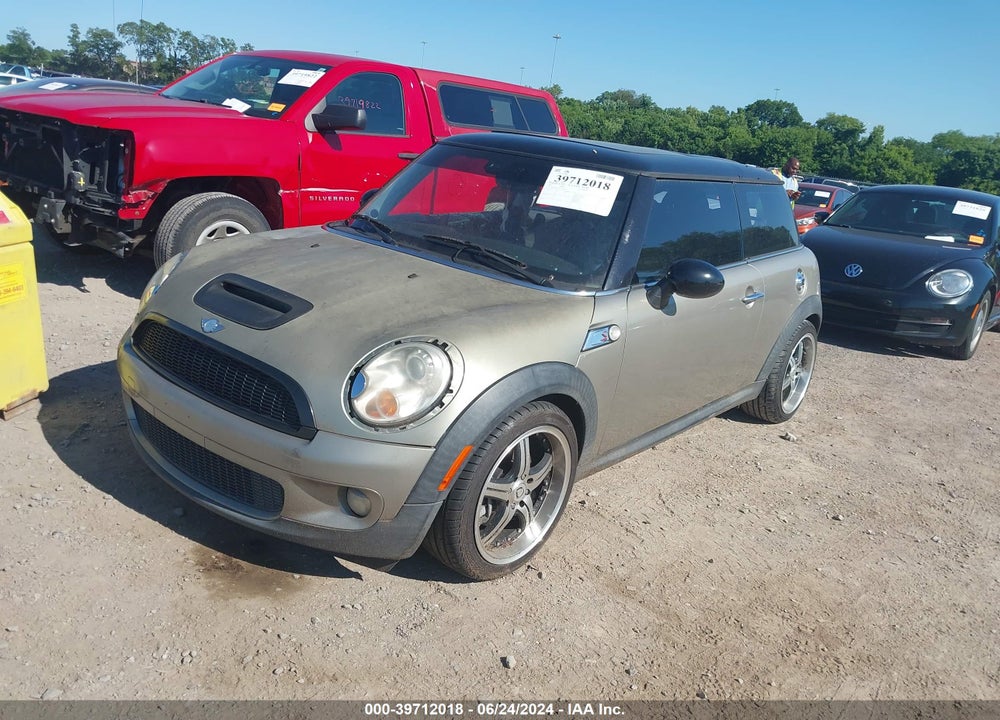 2007 MINI COOPER S VIN: WMWMF73557TL92625