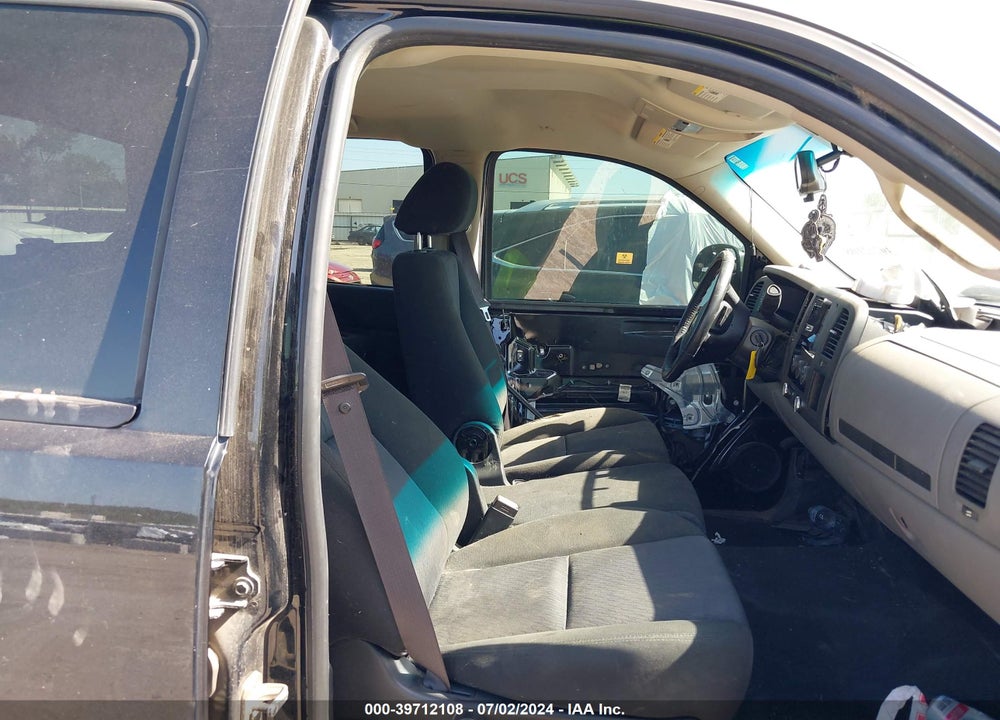 2011 CHEVROLET SILVERADO 1500 LS VIN: 3GCPCREA2BG185890