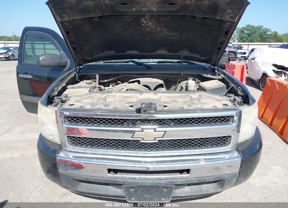 2011 CHEVROLET SILVERADO 1500 LS VIN: 3GCPCREA2BG185890