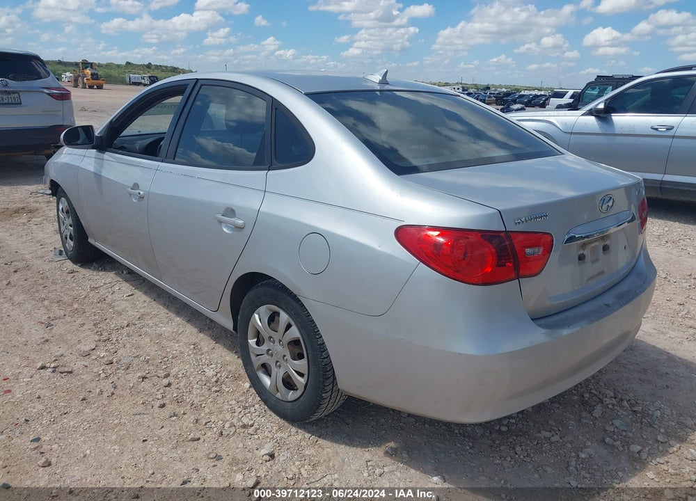 2010 HYUNDAI ELANTRA VIN: KMHDU4AD3AU926994