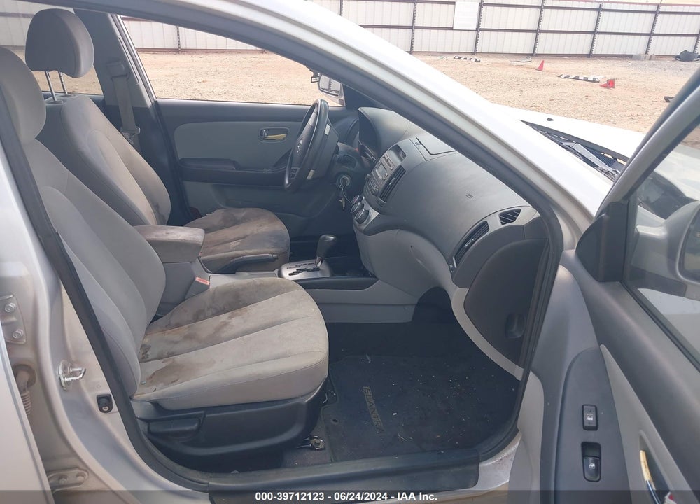 2010 HYUNDAI ELANTRA VIN: KMHDU4AD3AU926994