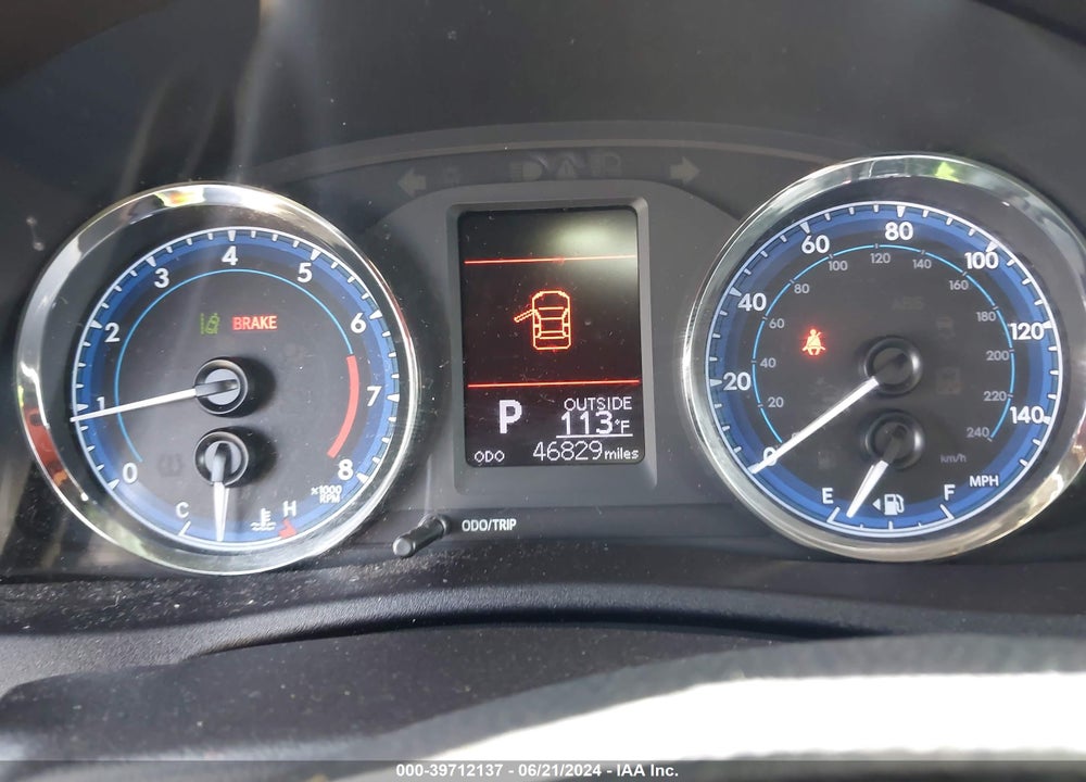 2019 TOYOTA COROLLA LE VIN: 2T1BURHE5KC196429