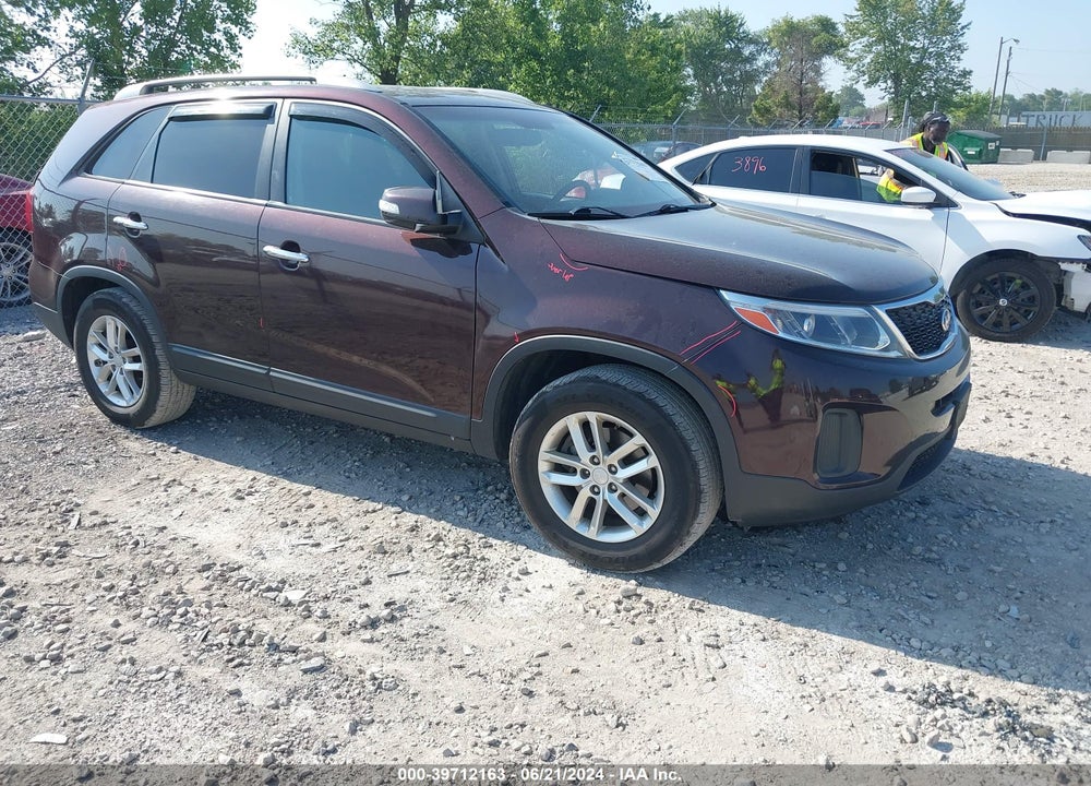 2015 KIA SORENTO LX V6 VIN: 5XYKT4A70FG631210